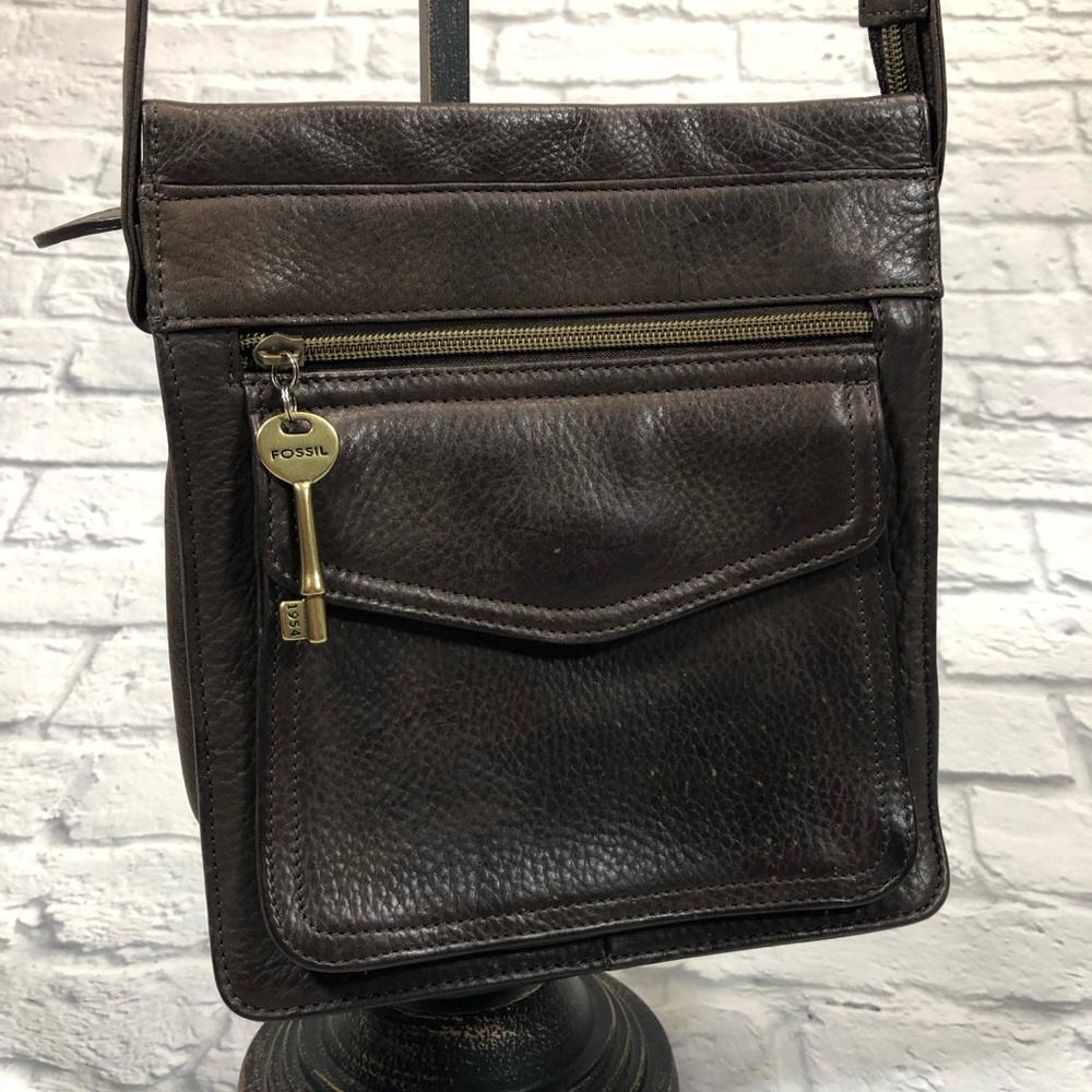 Fossil Leather crossbody bag Brown Pockets Strap Key charm